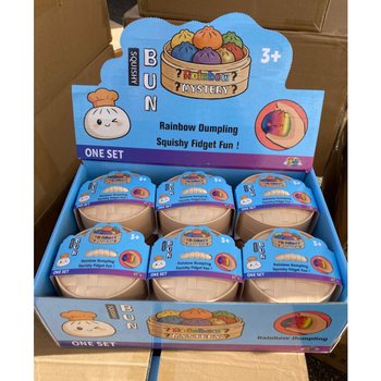 RAGE - RAINBOW Squishy Bun Dumplings GRANDE (Dim. 8.5 x 8.5 x 4.8 Cm) - Viral 2026 Fidget Toy (12un.)